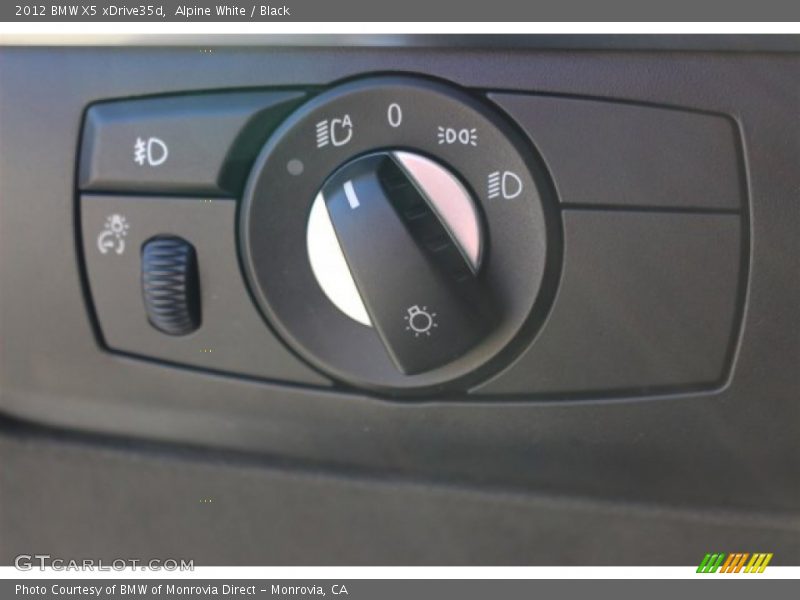 Alpine White / Black 2012 BMW X5 xDrive35d