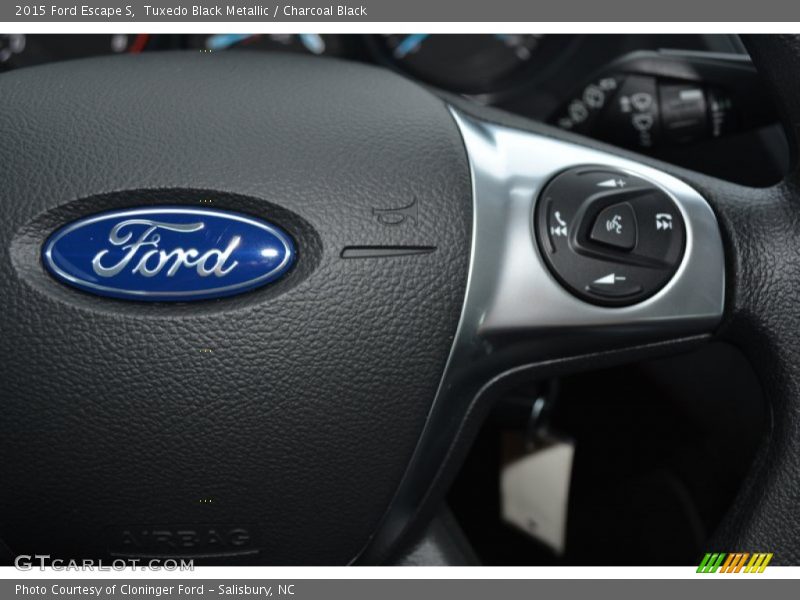 Tuxedo Black Metallic / Charcoal Black 2015 Ford Escape S
