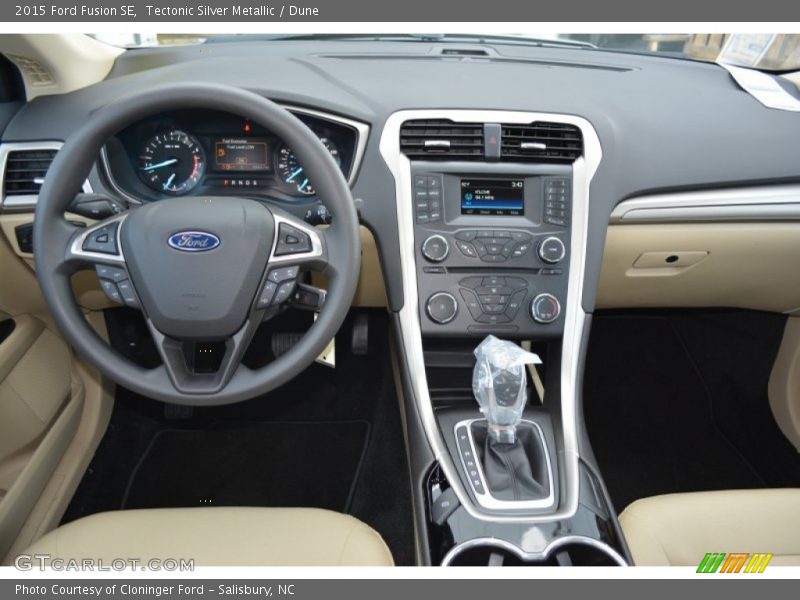 Tectonic Silver Metallic / Dune 2015 Ford Fusion SE