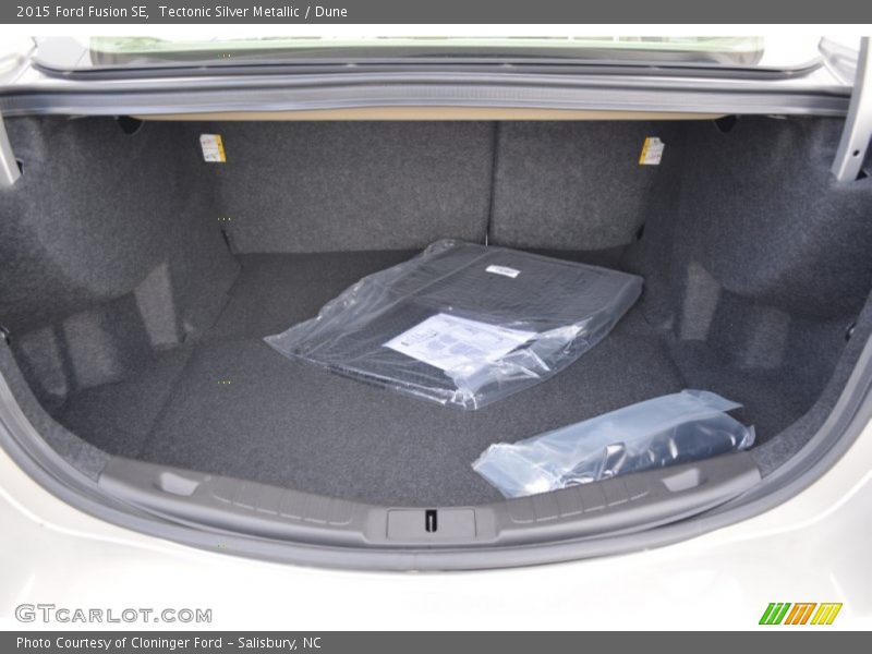 Tectonic Silver Metallic / Dune 2015 Ford Fusion SE