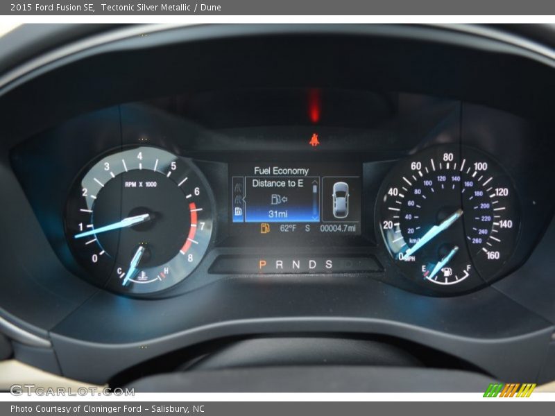 Tectonic Silver Metallic / Dune 2015 Ford Fusion SE