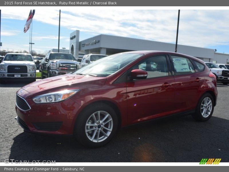 Ruby Red Metallic / Charcoal Black 2015 Ford Focus SE Hatchback