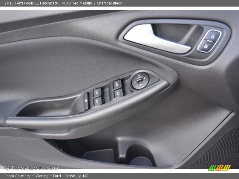 Ruby Red Metallic / Charcoal Black 2015 Ford Focus SE Hatchback