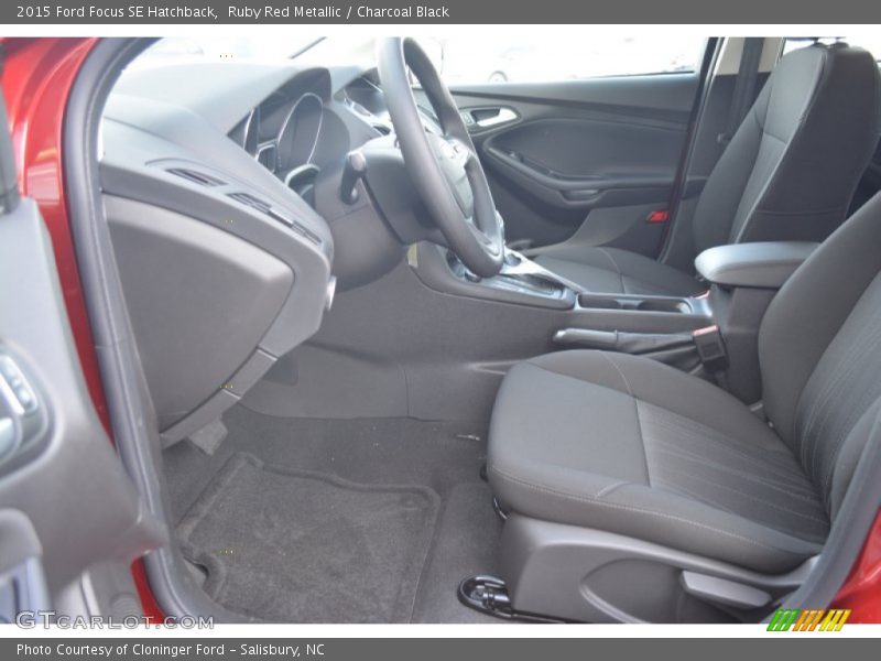Ruby Red Metallic / Charcoal Black 2015 Ford Focus SE Hatchback