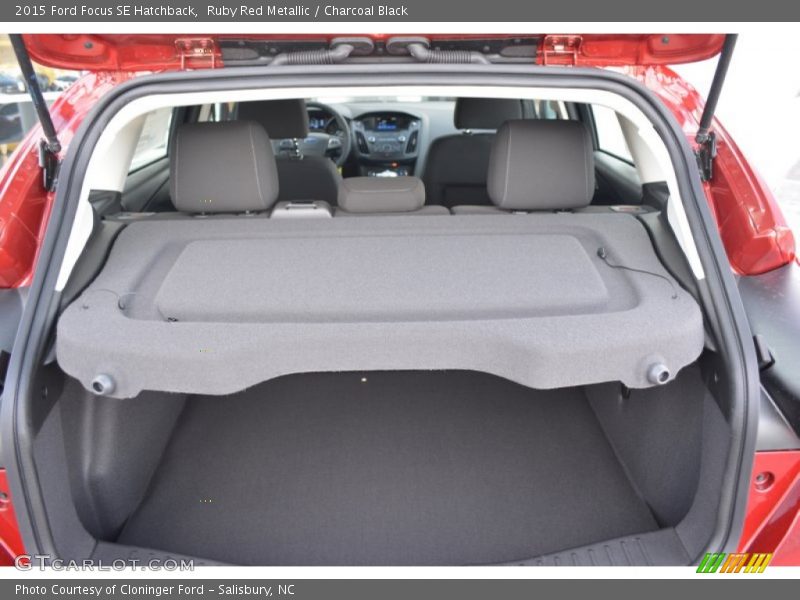 Ruby Red Metallic / Charcoal Black 2015 Ford Focus SE Hatchback