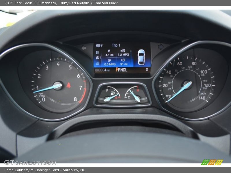 Ruby Red Metallic / Charcoal Black 2015 Ford Focus SE Hatchback