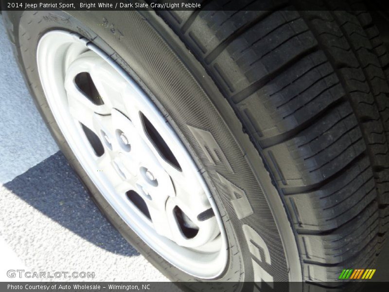 Bright White / Dark Slate Gray/Light Pebble 2014 Jeep Patriot Sport