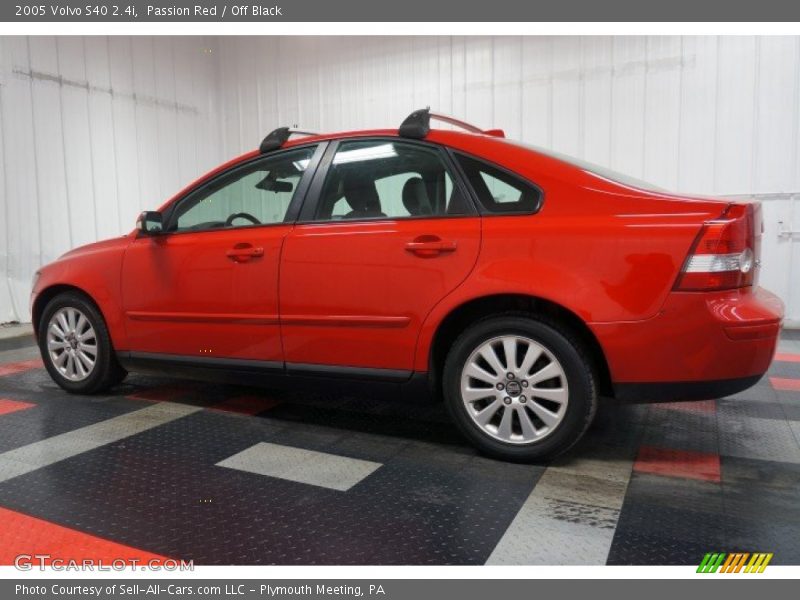 Passion Red / Off Black 2005 Volvo S40 2.4i