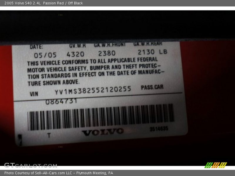 Passion Red / Off Black 2005 Volvo S40 2.4i