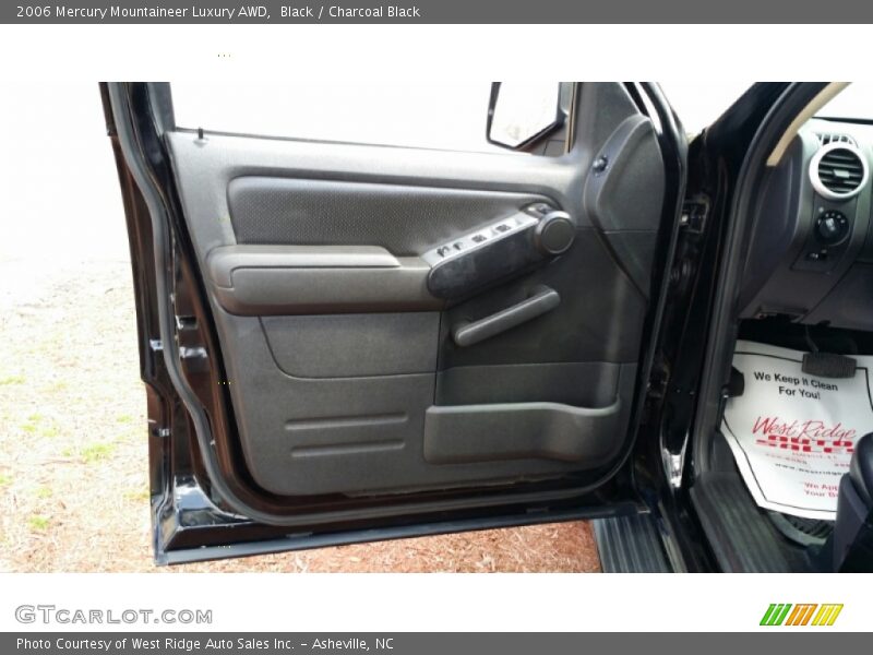 Black / Charcoal Black 2006 Mercury Mountaineer Luxury AWD