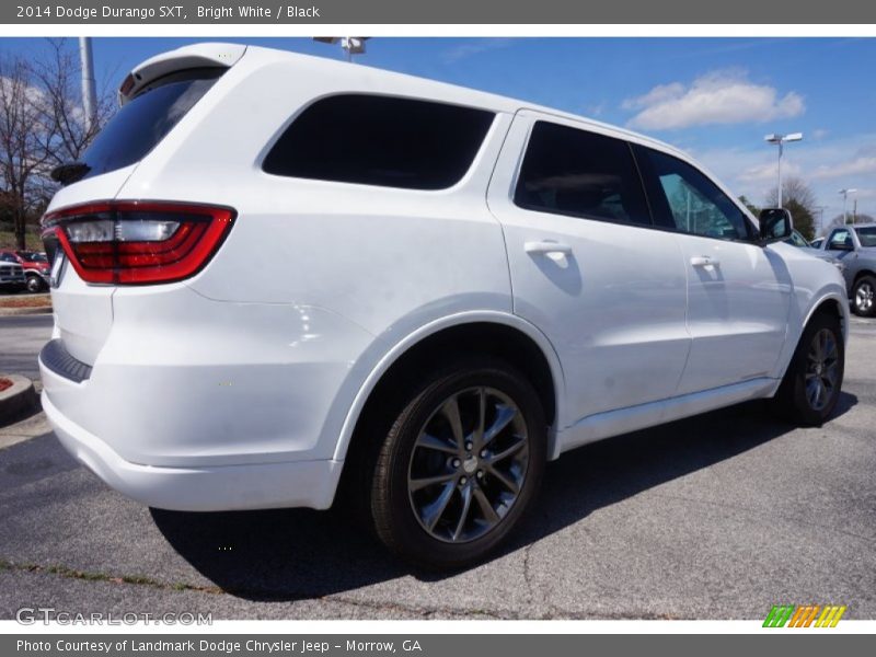 Bright White / Black 2014 Dodge Durango SXT