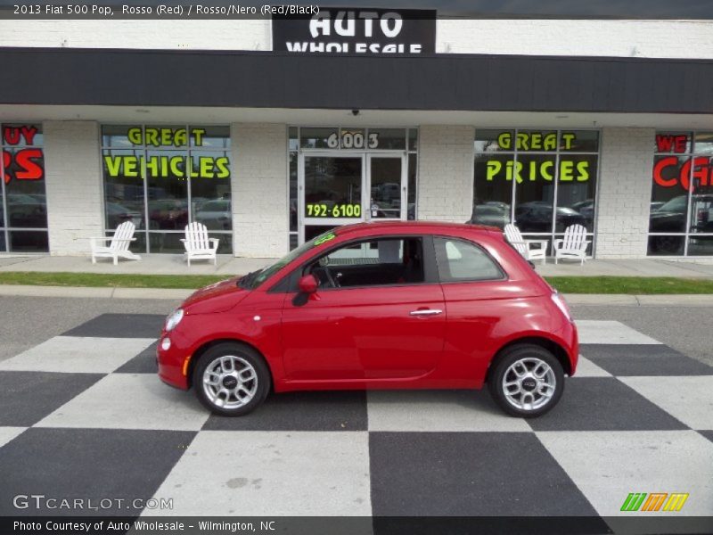 Rosso (Red) / Rosso/Nero (Red/Black) 2013 Fiat 500 Pop
