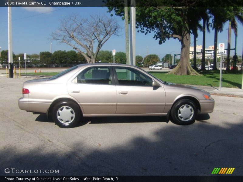 Champagne / Oak 2000 Toyota Camry CE