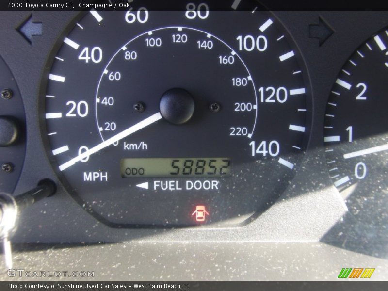 Champagne / Oak 2000 Toyota Camry CE