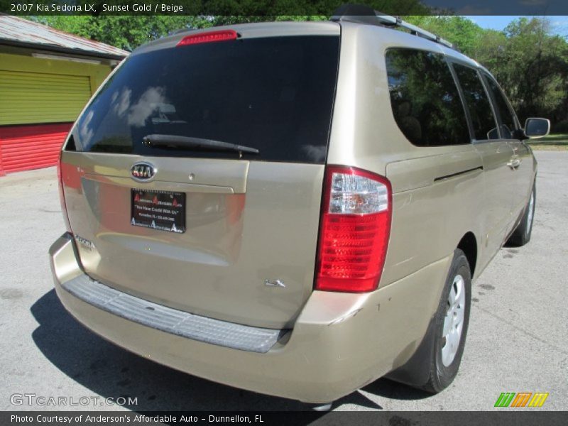 Sunset Gold / Beige 2007 Kia Sedona LX