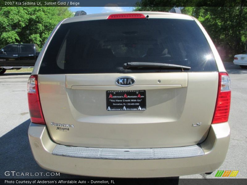 Sunset Gold / Beige 2007 Kia Sedona LX