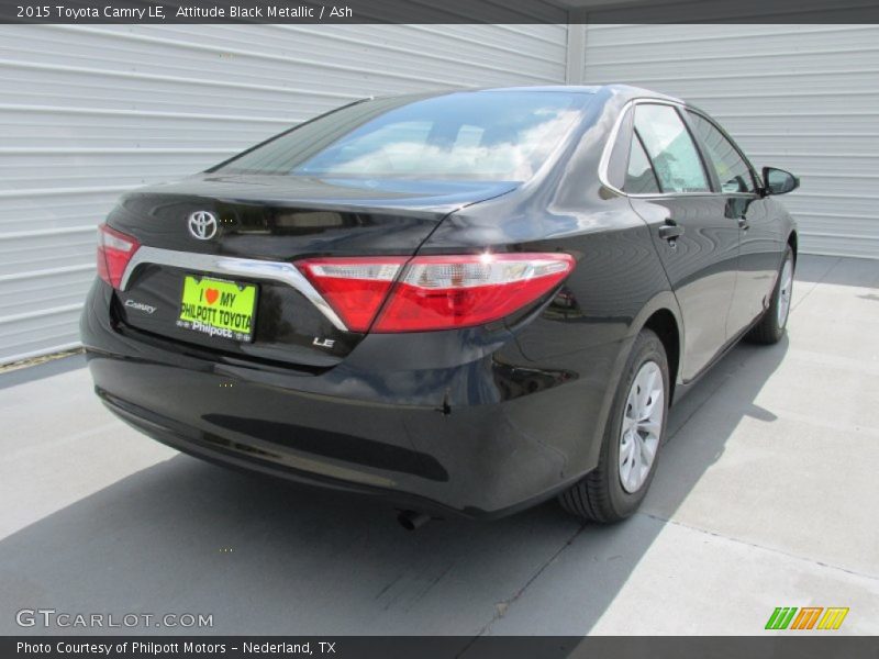 Attitude Black Metallic / Ash 2015 Toyota Camry LE