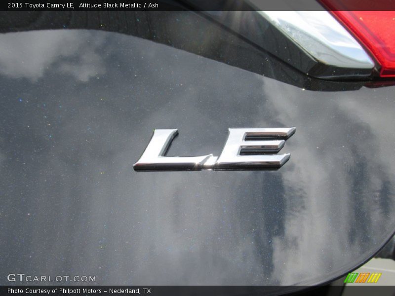 Attitude Black Metallic / Ash 2015 Toyota Camry LE