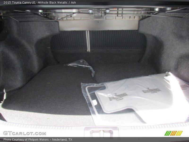 Attitude Black Metallic / Ash 2015 Toyota Camry LE