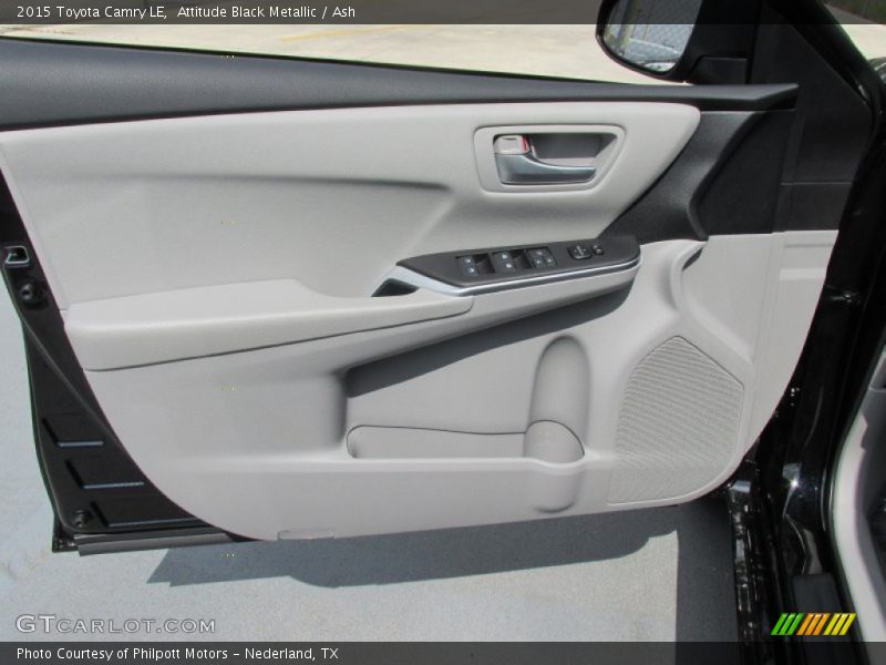 Attitude Black Metallic / Ash 2015 Toyota Camry LE