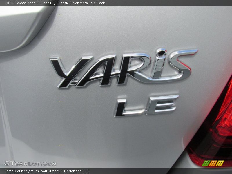 Classic Silver Metallic / Black 2015 Toyota Yaris 3-Door LE