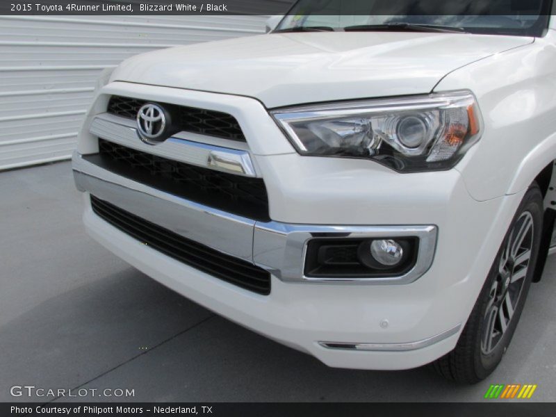 Blizzard White / Black 2015 Toyota 4Runner Limited