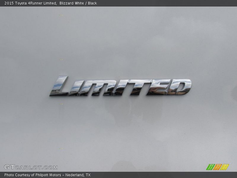 Blizzard White / Black 2015 Toyota 4Runner Limited