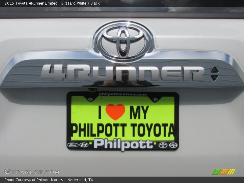 Blizzard White / Black 2015 Toyota 4Runner Limited