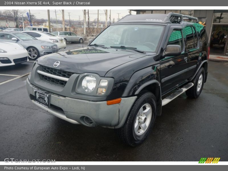 Super Black / Charcoal 2004 Nissan Xterra SE 4x4