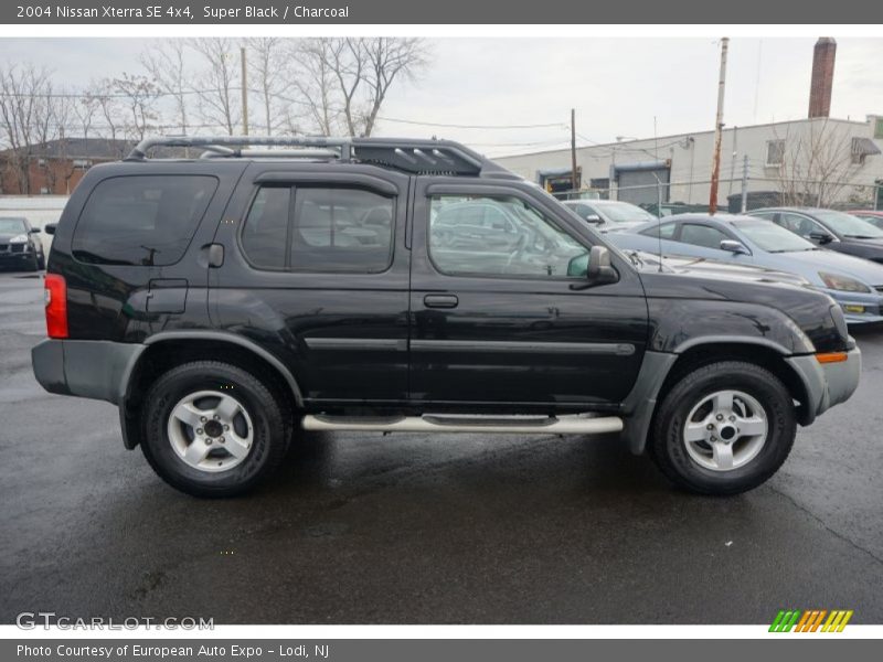 Super Black / Charcoal 2004 Nissan Xterra SE 4x4