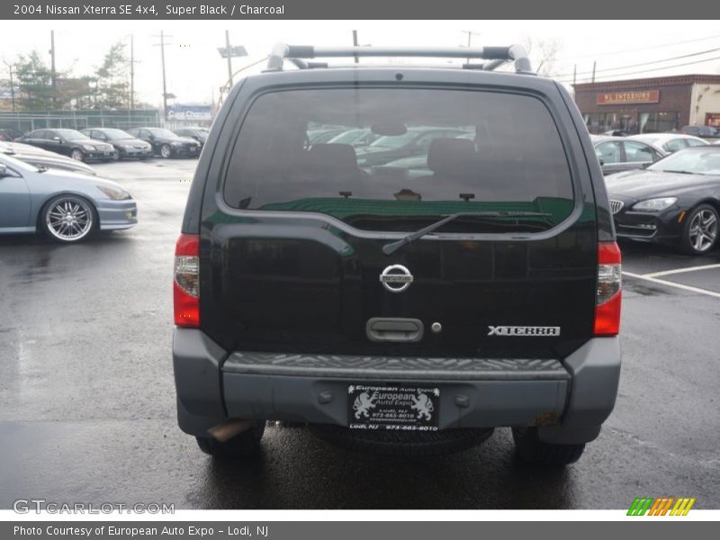 Super Black / Charcoal 2004 Nissan Xterra SE 4x4