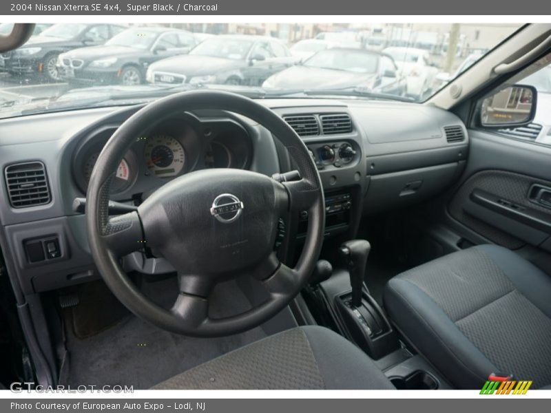 Charcoal Interior - 2004 Xterra SE 4x4 