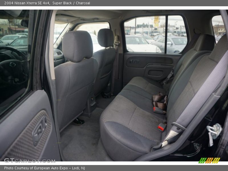 Super Black / Charcoal 2004 Nissan Xterra SE 4x4