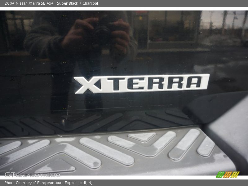 Super Black / Charcoal 2004 Nissan Xterra SE 4x4