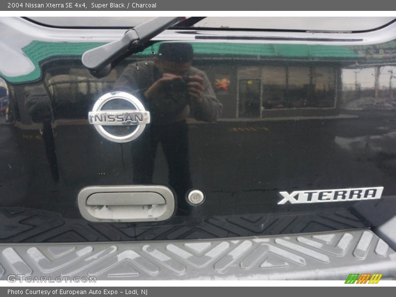 Super Black / Charcoal 2004 Nissan Xterra SE 4x4