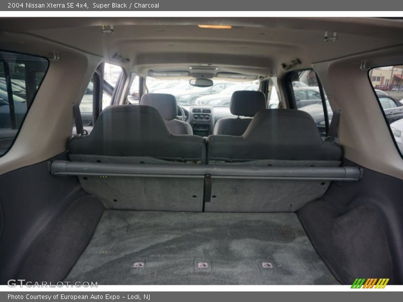  2004 Xterra SE 4x4 Trunk