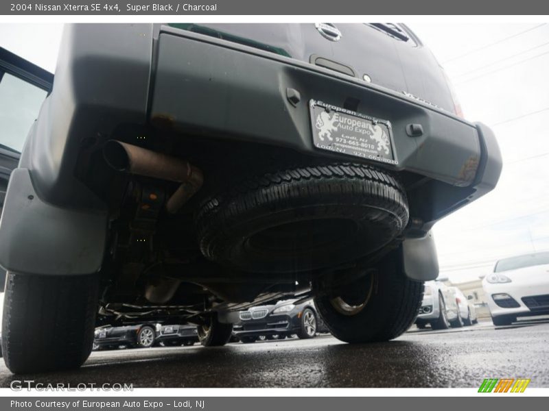 Super Black / Charcoal 2004 Nissan Xterra SE 4x4