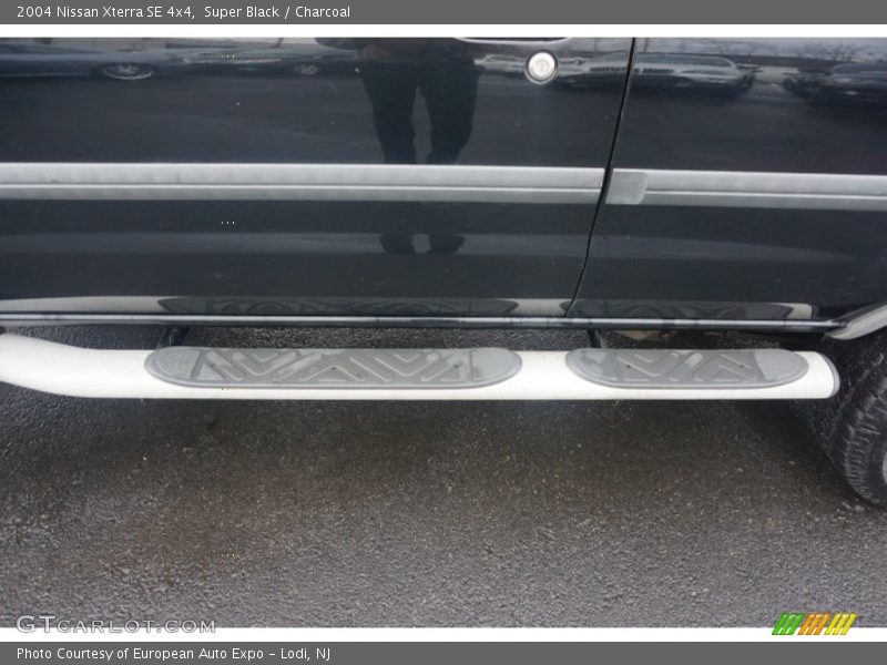 Super Black / Charcoal 2004 Nissan Xterra SE 4x4