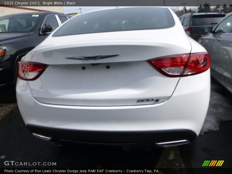 Bright White / Black 2015 Chrysler 200 S