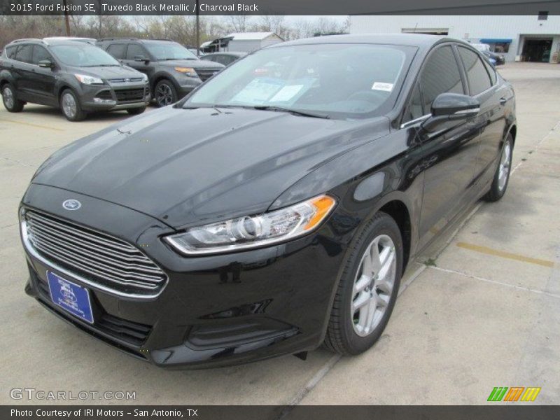 Tuxedo Black Metallic / Charcoal Black 2015 Ford Fusion SE