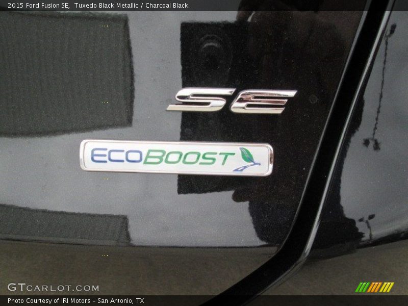 Tuxedo Black Metallic / Charcoal Black 2015 Ford Fusion SE