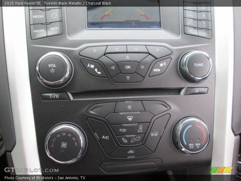 Tuxedo Black Metallic / Charcoal Black 2015 Ford Fusion SE