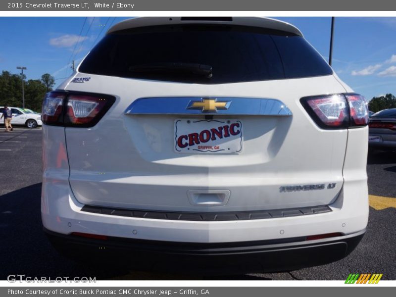 White / Ebony 2015 Chevrolet Traverse LT
