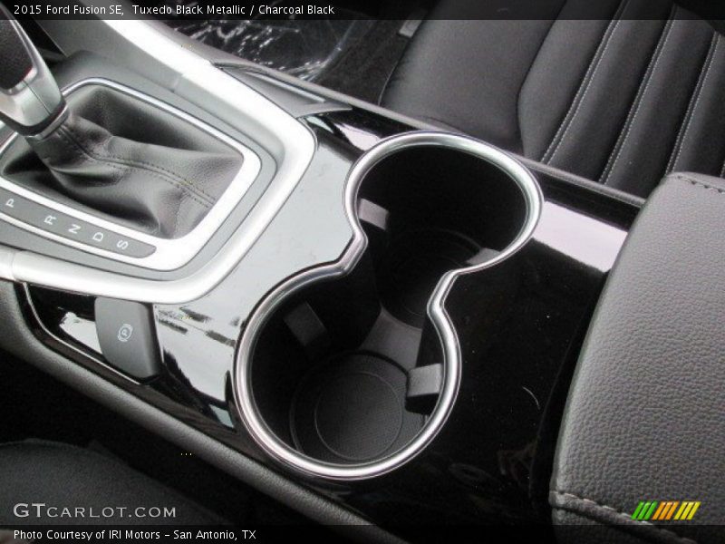 Tuxedo Black Metallic / Charcoal Black 2015 Ford Fusion SE
