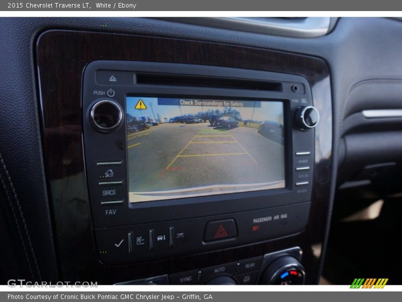 White / Ebony 2015 Chevrolet Traverse LT