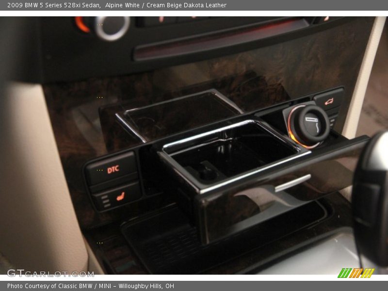 Alpine White / Cream Beige Dakota Leather 2009 BMW 5 Series 528xi Sedan