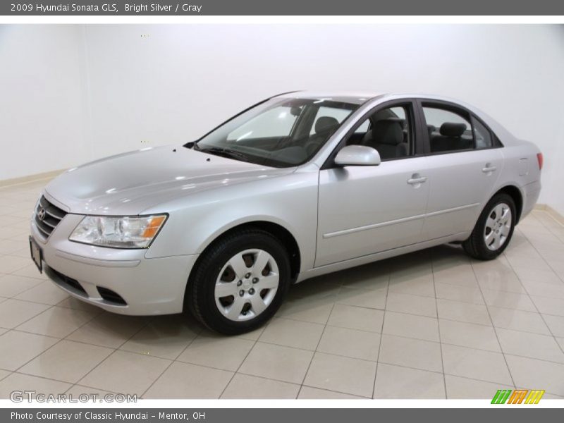 Front 3/4 View of 2009 Sonata GLS