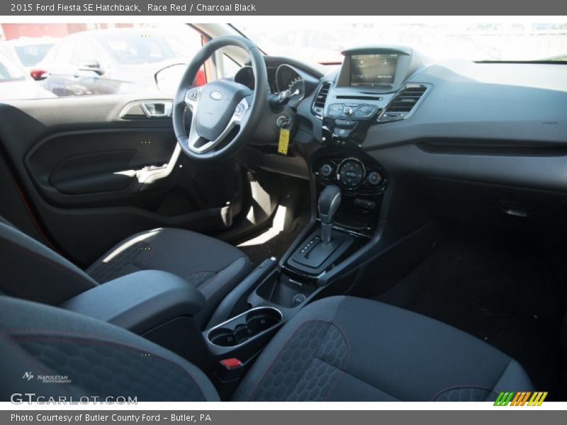 Race Red / Charcoal Black 2015 Ford Fiesta SE Hatchback