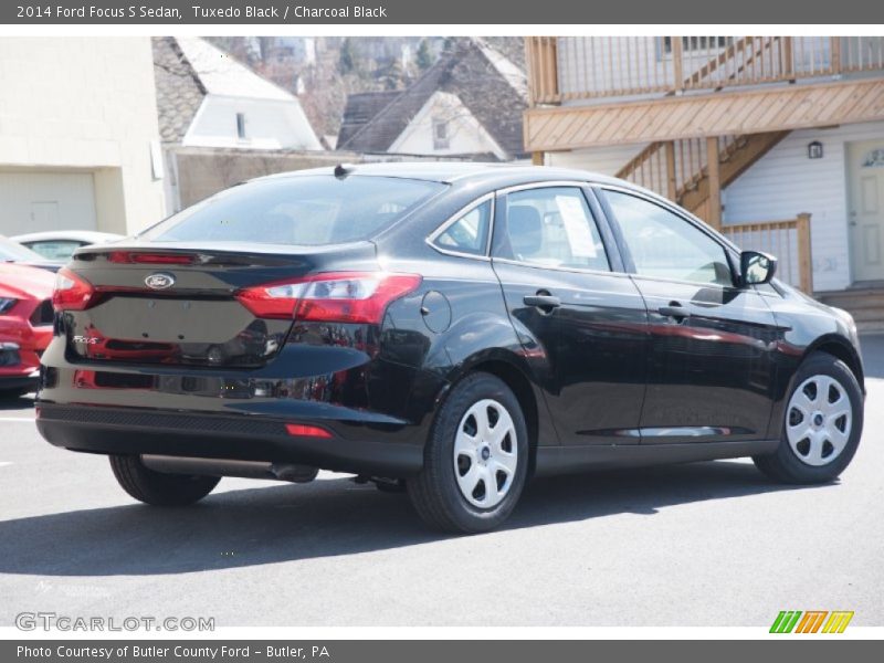 Tuxedo Black / Charcoal Black 2014 Ford Focus S Sedan
