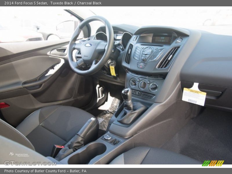 Tuxedo Black / Charcoal Black 2014 Ford Focus S Sedan